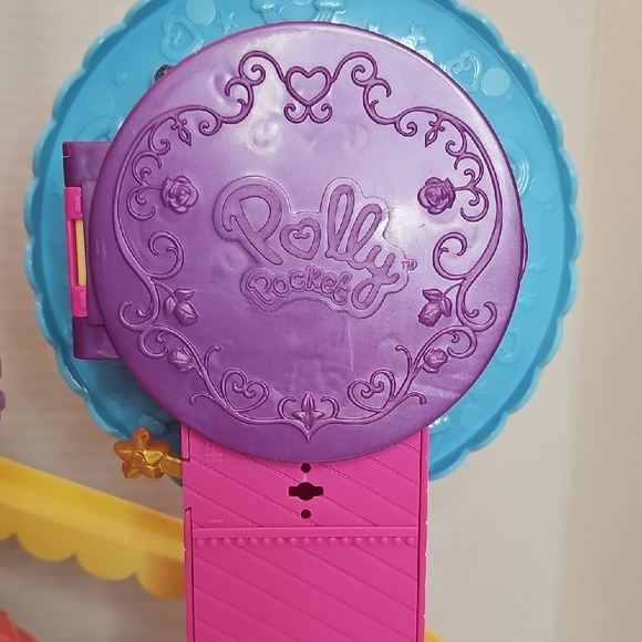 Polly Pocket Rainboe Funland Theme Park Set - Picture 6 of 7